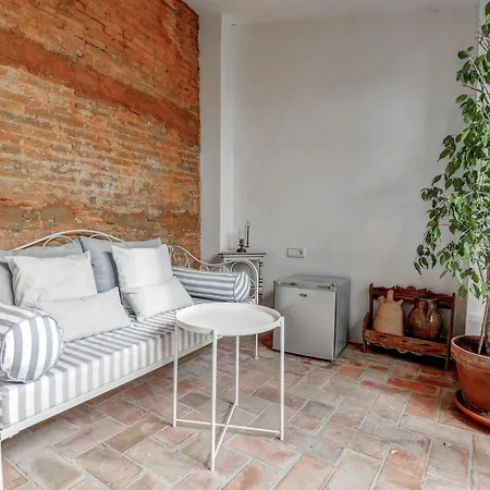 Βίλα Aralinn By Hello Homes *