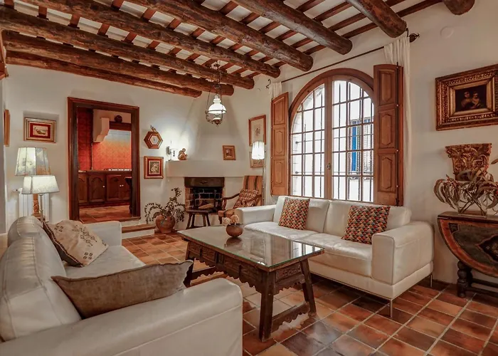 Villa Aralinn By Hello Homes