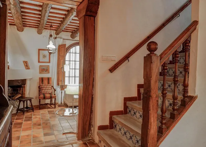 Aralinn By Hello Homes